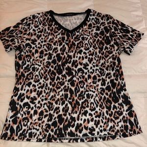 Leopard print v neck